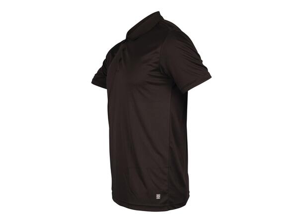 UMBRO Core Poly Polo Sort M Sporty polo i resirkulert polyester 