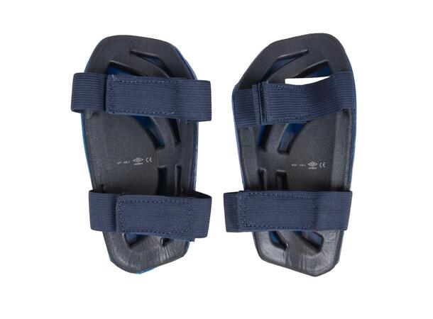 UMBRO Neo Pro Tecta2 Guard Strap Blå S Leggskinn med leggstropper 