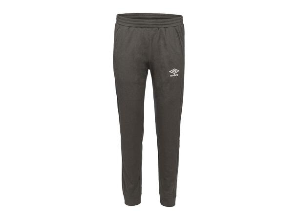 UMBRO Flex Pant Mørk grå M Bukse i resirkulert polyester 