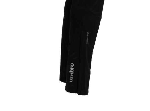 UMBRO Core Training Pant jr Sort 116 Teknisk treningsbukse til junior 