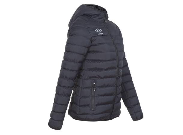UMBRO Core Isopad Jacket jr Sort 116 Vattert jakke med hette til junior 