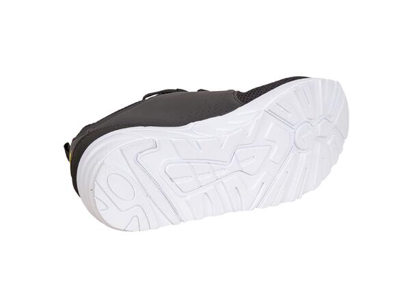 UMBRO Aspin II Sort 42,5 Fritidssko med god demping 