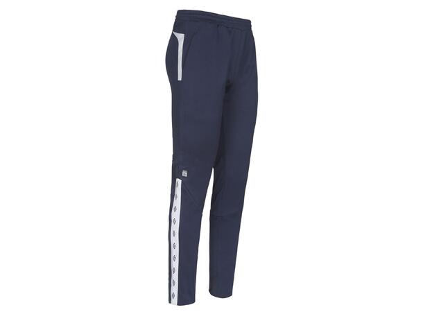 UMBRO UX Elite Pant Reg j Marine/Hv 128 Treningsbukse i normal passform 