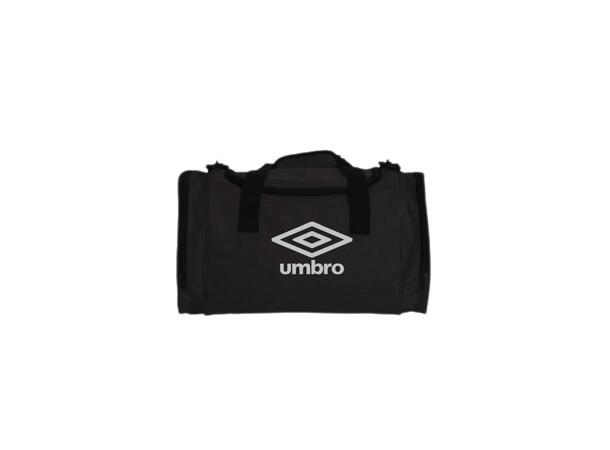 UMBRO Core Bag Sort 30L Liten og praktisk spillerbag 