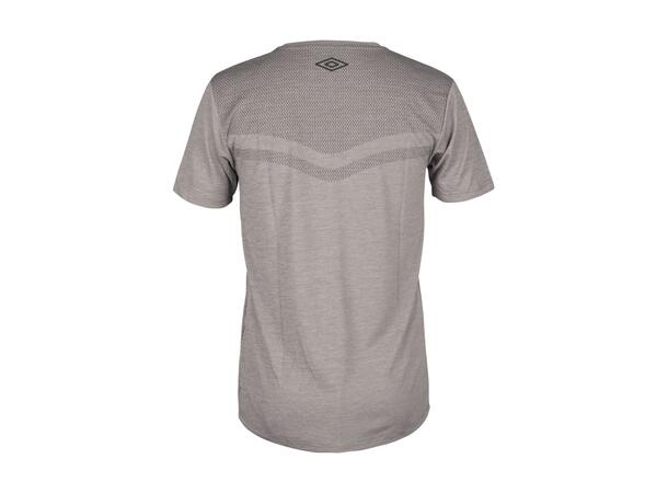 UMBRO Core Tech Tee Gråmelert M Behagelig trenings t-skjorte 